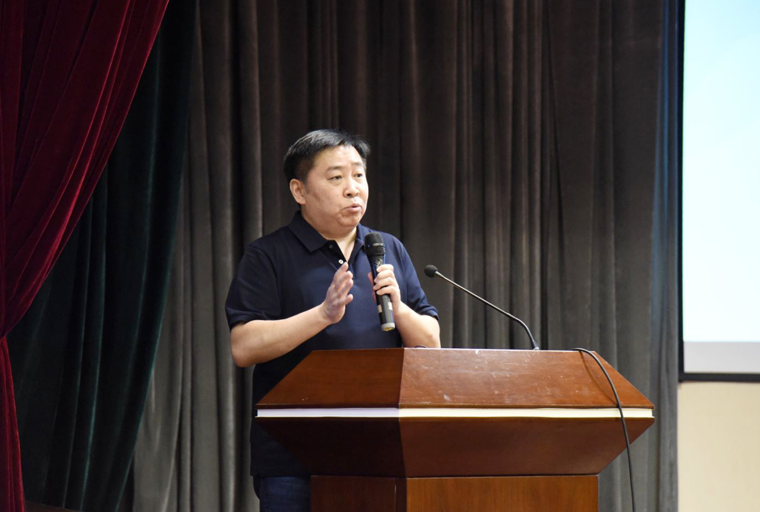 2024上海街镇微信公众号分享座谈会举行(图4)