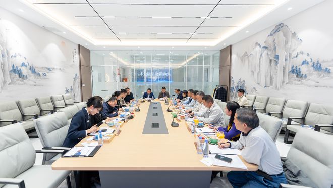 大道同行共创未来：海一云商集团2024年媒体交流座谈会圆满举行(图8)
