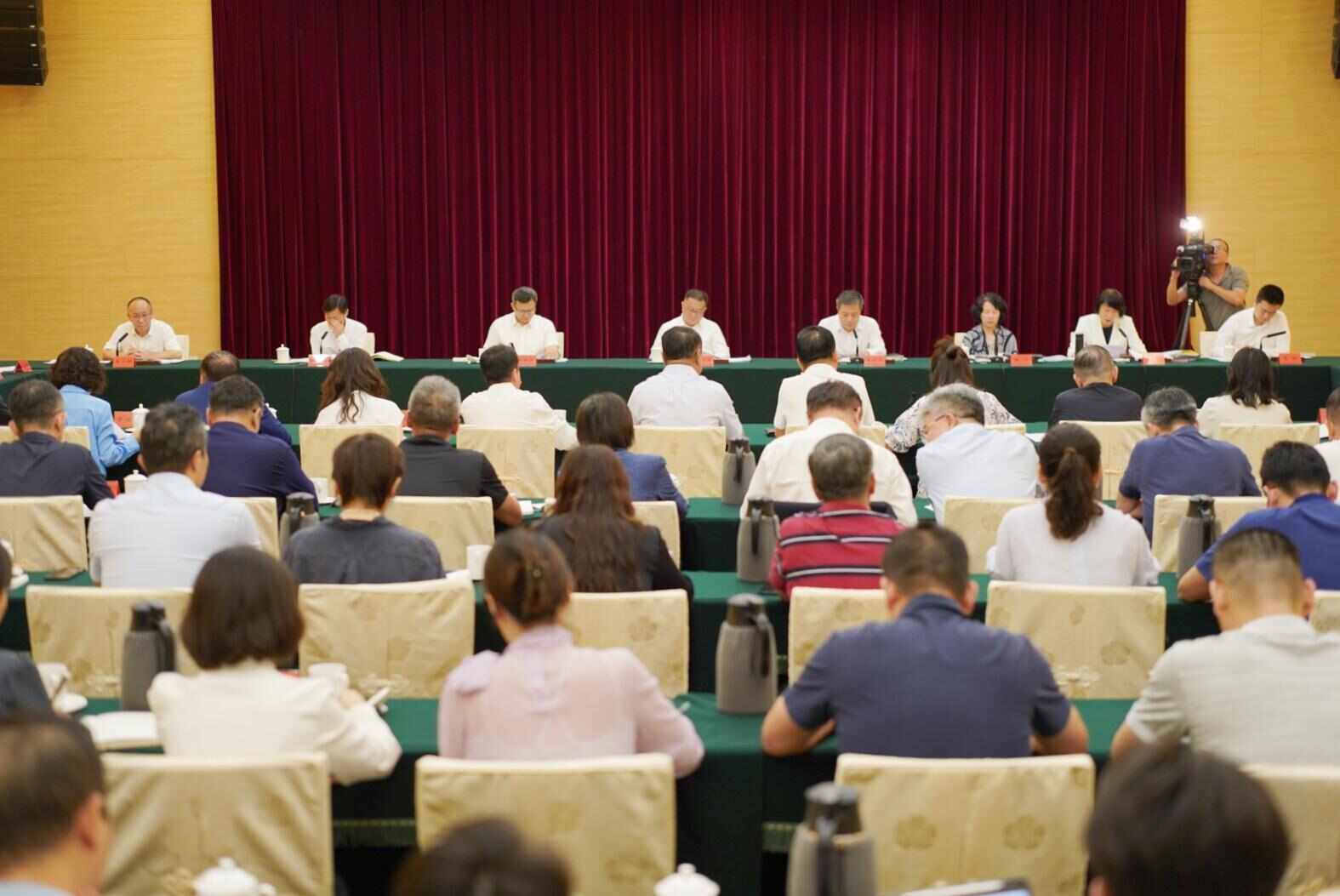 九游娱乐：真金白银五大方向！广东邀请全国电影企业合作广东影视政策推进落实座谈会(图1)