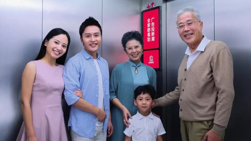 九游娱乐文化：2026年近期郑州自研梯媒技术趋势解析与品牌选购指南(图1)